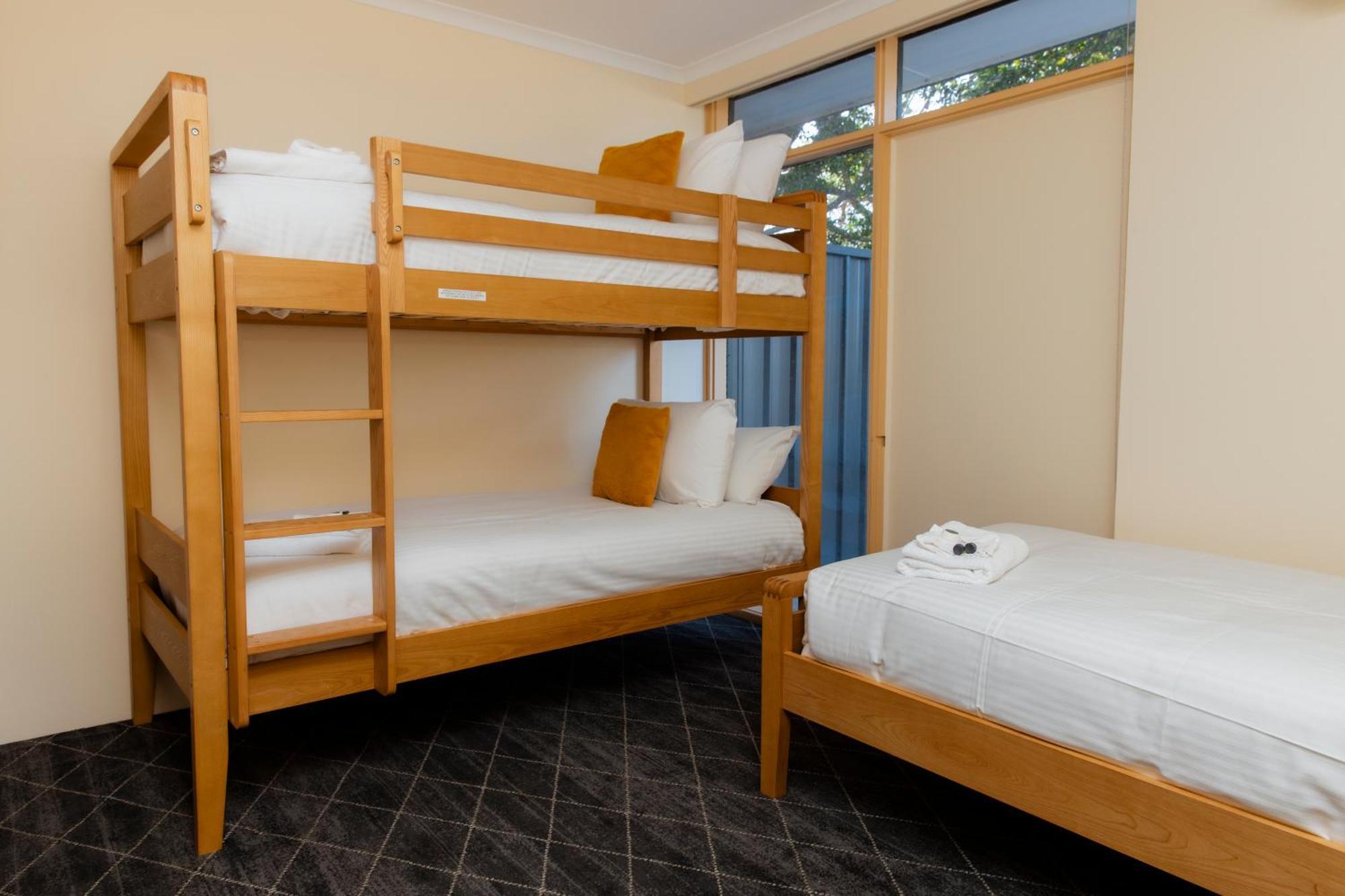 Lakeview Hotel Motel Shellharbour Eksteriør bilde